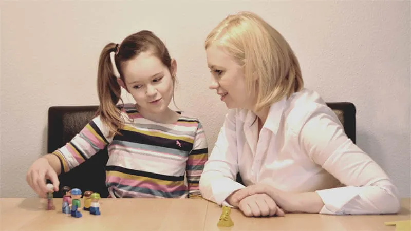 Anna Schoppa im Coaching mit einem Mädchen
